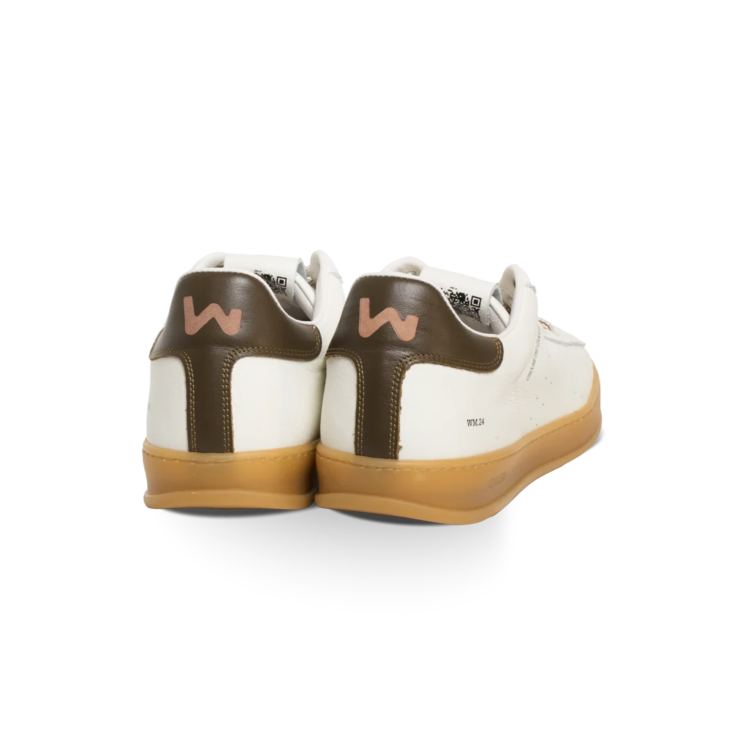 Wm24 White Kaky